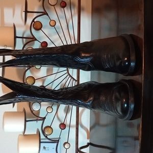 Ariat black Cowboy boots 🥾 size 8.5